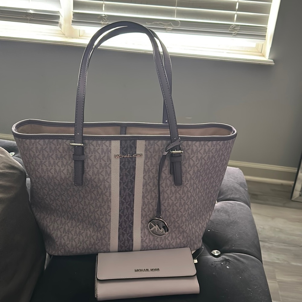 Michael Kor’s Tote bag and matching wallet